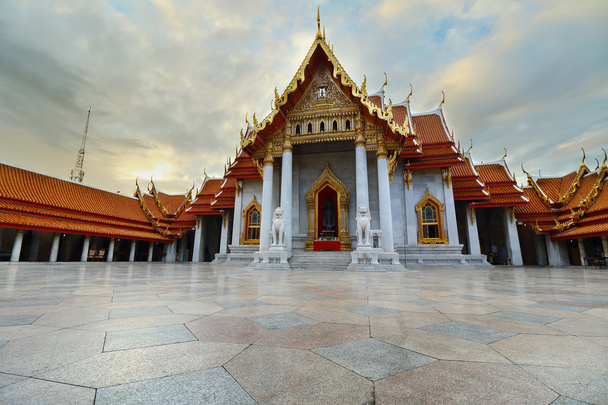 Temple bouddhiste
 - Photo, image
