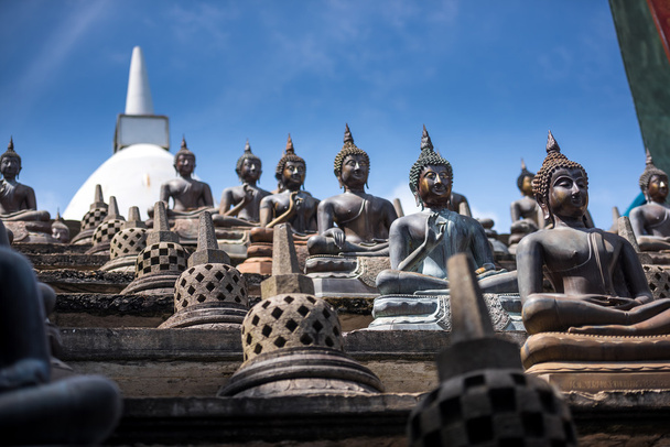 Posągów Buddy w świątyni - Zdjęcie, obraz