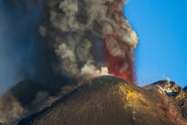 wybuch wulkanu Etna - Zdjęcie, obraz