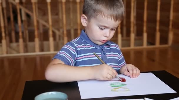 小さな男の子塗料 - 映像、動画