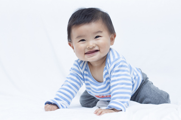 Mignon bébé garçon chinois en costume marin
 - Photo, image