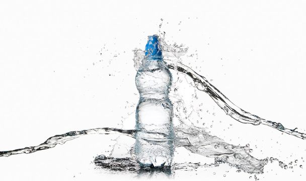 Small plastic water bottle - Valokuva, kuva