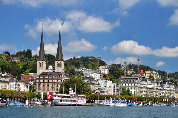 Luzern (Lucerna o Lucerna) y la iglesia Hofkirche
 - Foto, imagen