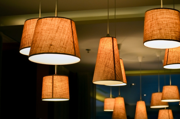 Lampes dans un café
 - Photo, image