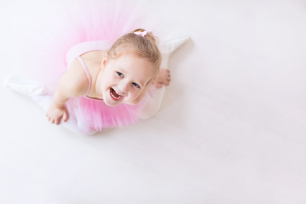 Little ballerina in pink tutu - Фото, зображення