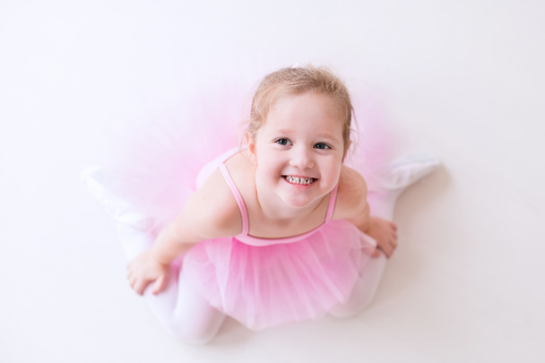 Piccola ballerina in tutù rosa
 - Foto, immagini