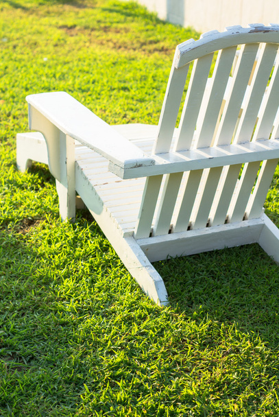cadeiras de sol de madeira
 - Foto, Imagem