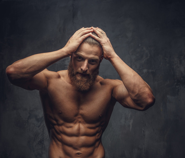 Shirtless muscular guy with beard. - Photo, Image