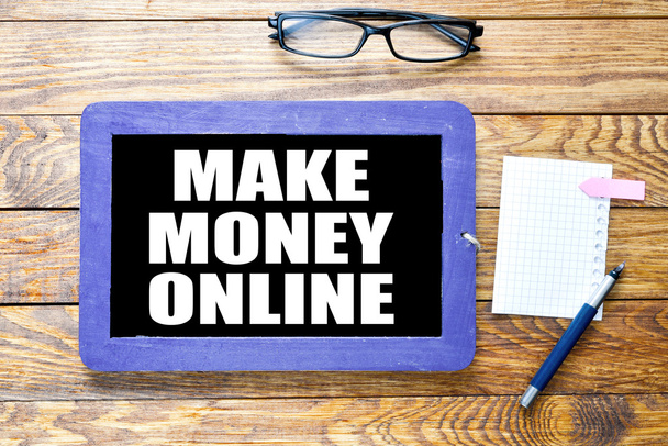 make money online on Blackboard - Fotoğraf, Görsel