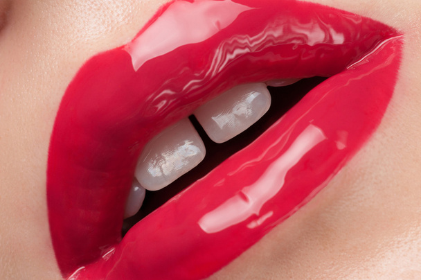 Lábios vermelhos close-up
. - Foto, Imagem