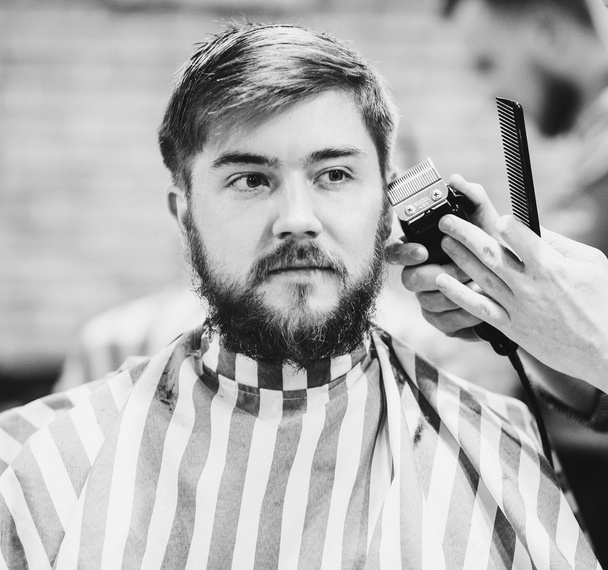 barbiere taglio barbuto ragazzo
 - Foto, immagini