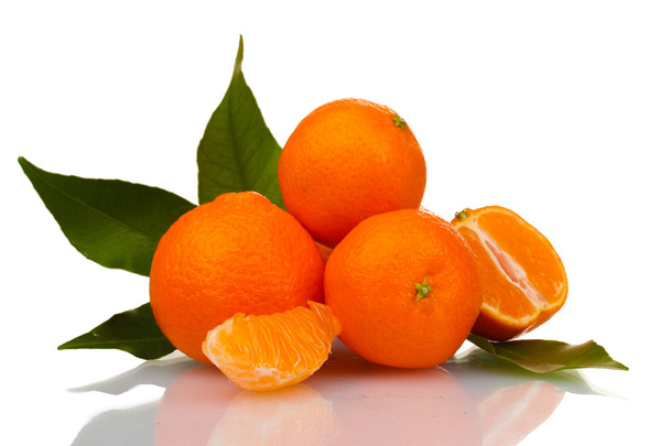 Ripe tasty tangerines with leaves and segments isolated on white - Φωτογραφία, εικόνα