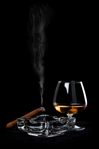 Cigar and cognac - Φωτογραφία, εικόνα
