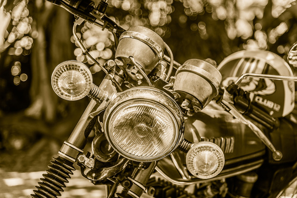 faro lámpara de la motocicleta
 - Foto, imagen