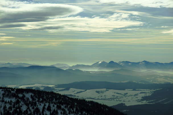 Montañas en invierno
 - Foto, Imagen