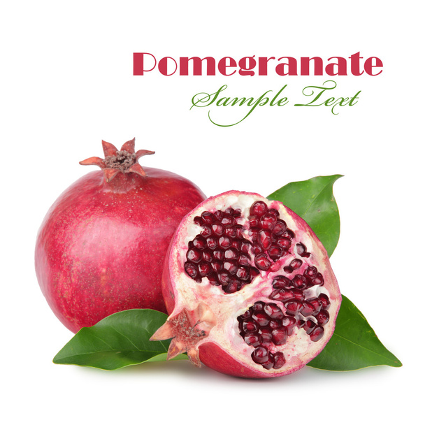 Pomegranate with leaves - Foto, imagen