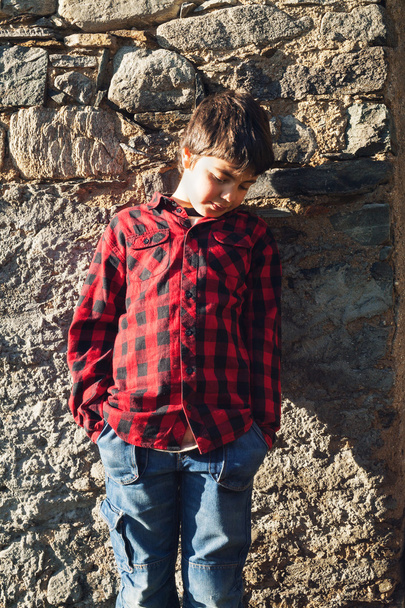 kid at winter sunny day - Фото, зображення