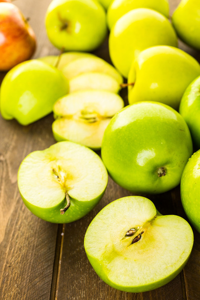 manzanas orgánicas en rodajas
 - Foto, Imagen