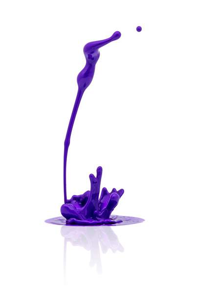 purple paint splashing isolated on white - Foto, Imagem