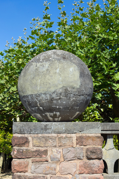 Bola de piedra
 - Foto, imagen