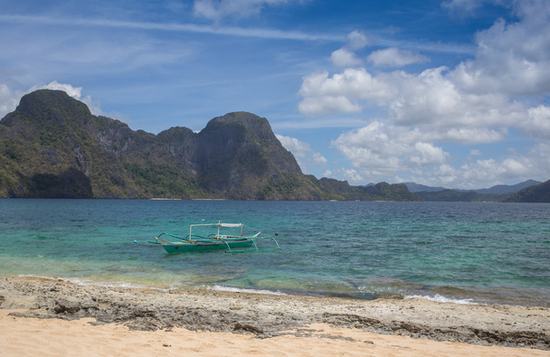 όμορφες παραλίες και τα καταγάλανα Ωκεανό στις Φιλιππίνες - Φωτογραφία, εικόνα
