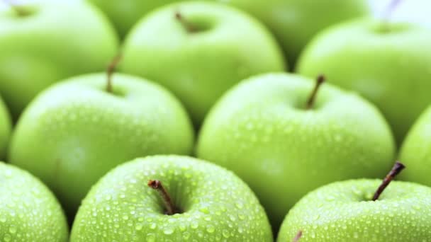 Органические зелёные яблоки
 - Кадры, видео