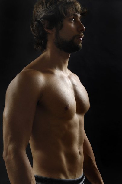 hombre desnudo mostrando su cuerpo fitness
, - Foto, imagen