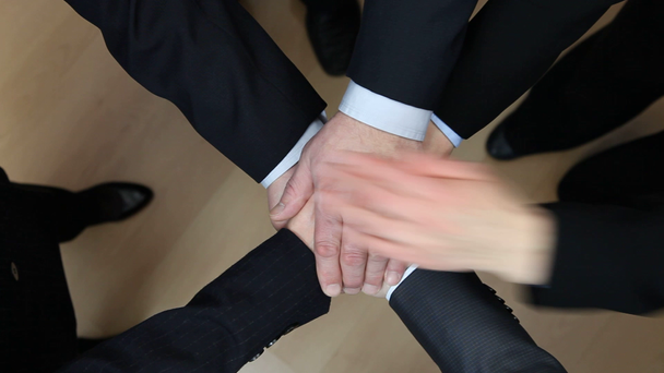 Ομάδα χέρια ανθρώπους των επιχειρήσεων - Πλάνα, βίντεο
