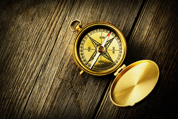 Античный латунный компас
 - Фото, изображение