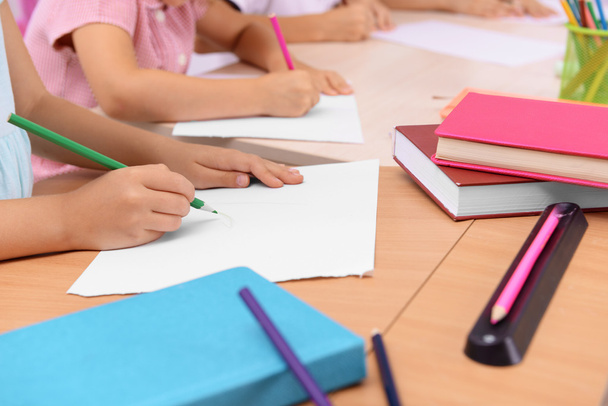 Group of children drawing at the desk, closeup - Foto, Imagen