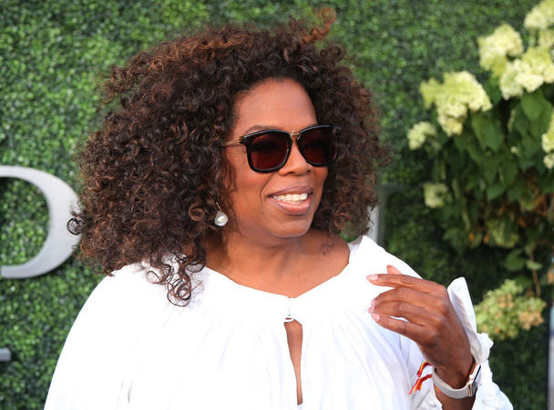 Oprah Winfrey attends US Open 2015 tennis match between Serena and Venus Williams - Valokuva, kuva