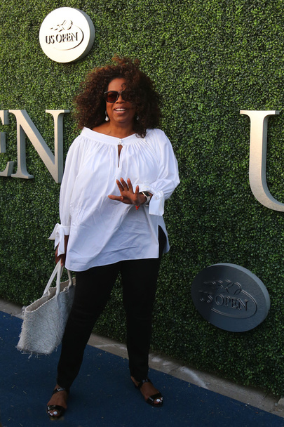 Oprah Winfrey attends US Open 2015 tennis match between Serena and Venus Williams - Photo, image
