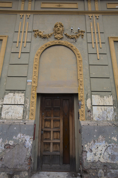 Colonial door and architecture in Salta, Argentina - Фото, изображение