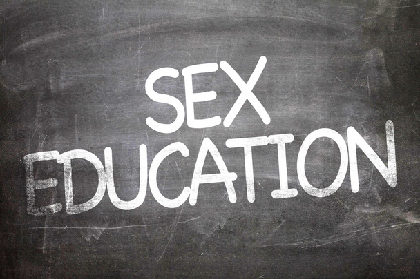 黒板に書かれた性教育 - 写真・画像