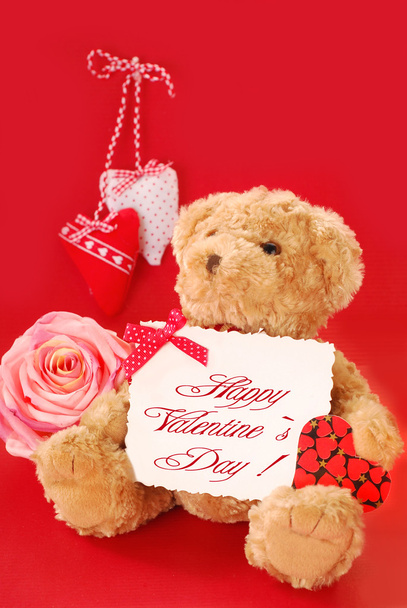 Valentine`s greetings from teddy bear - Foto, imagen