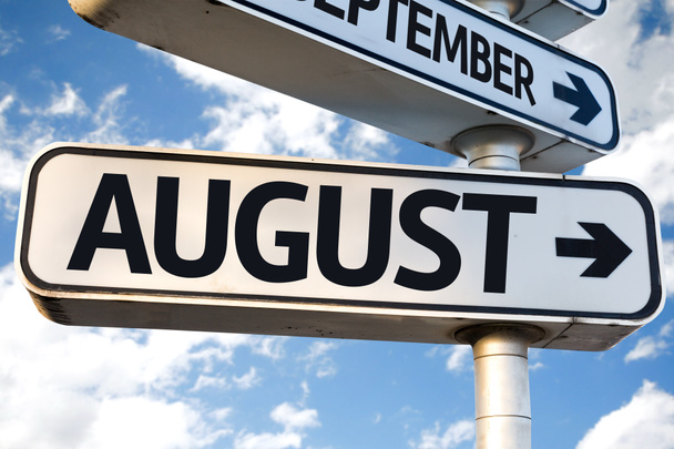 Σήμα κατεύθυνση του Αυγούστου - Φωτογραφία, εικόνα