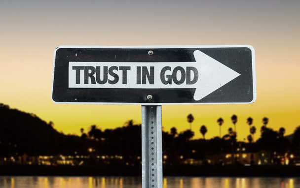 Zaufanie do Boga kierunku znak - Zdjęcie, obraz
