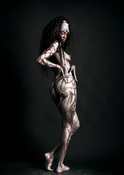 Sexy african woman body painted with polygons - Foto, immagini