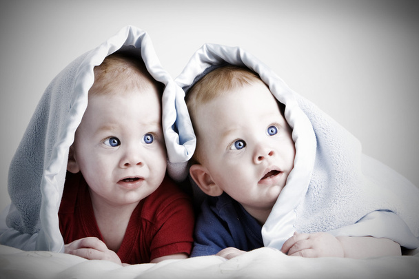 güzel ikiz bebekler - Fotoğraf, Görsel