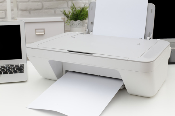 Printer in business office - Φωτογραφία, εικόνα