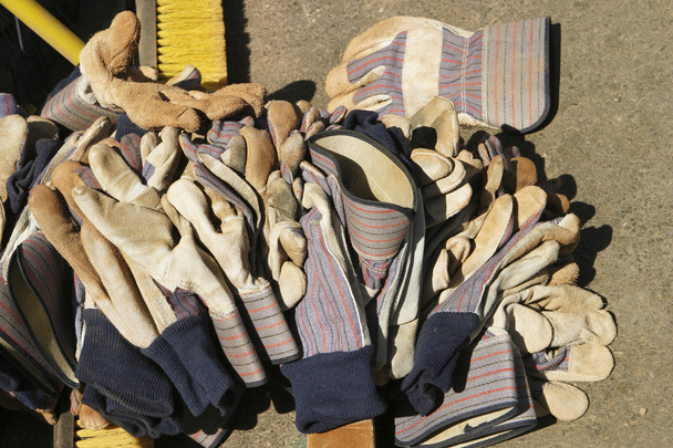 Pile de gants de travail
 - Photo, image