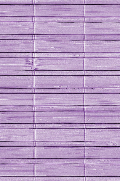 Esteira de bambu branqueada e manchada amostra de textura de grunge roxo pálido
 - Foto, Imagem