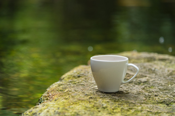 Beyaz seramik fincan sade kahve - Fotoğraf, Görsel