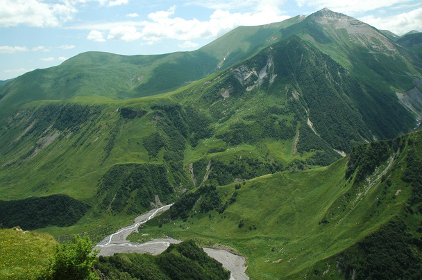 Georgian Military Highway, Caucasus, border between Georgia and Russia - Foto, Bild