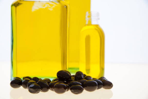 olive oil bottles - Φωτογραφία, εικόνα