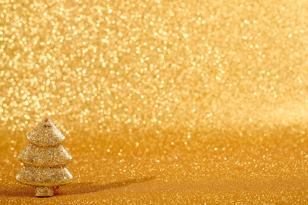 Golden christmas fir tree - Foto, afbeelding