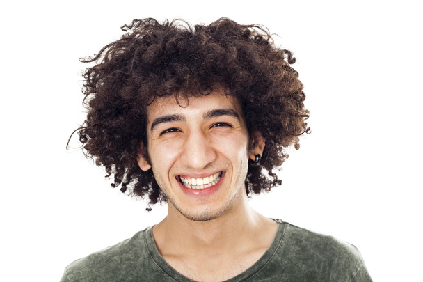 Portrét usmívajícího se mladíka - Fotografie, Obrázek