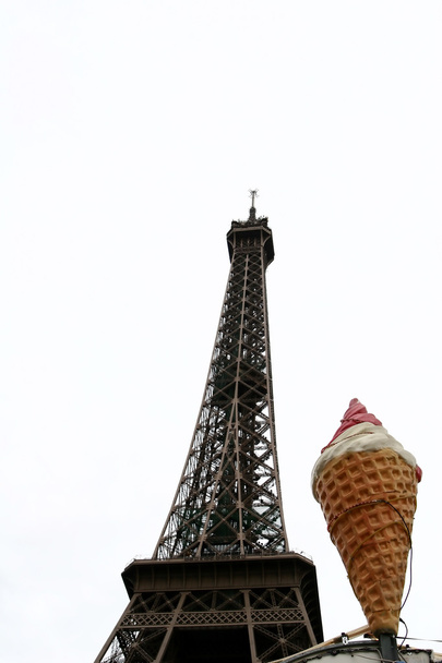 Turistas en París
 - Foto, imagen