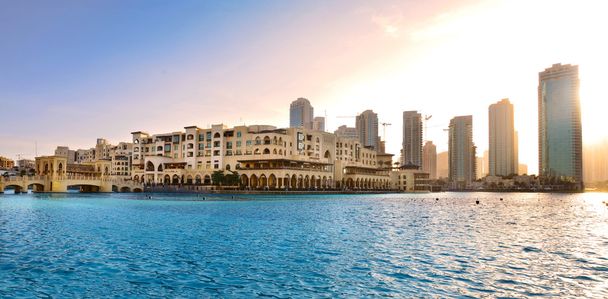 panorama centrum Dubaju na zachód, Zjednoczone Emiraty Arabskie - Zdjęcie, obraz
