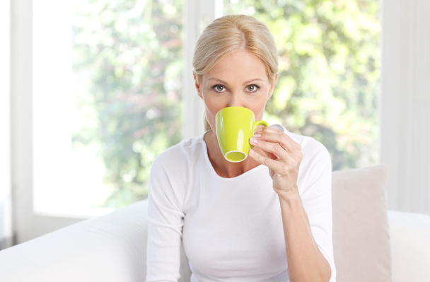 woman drinking tea - 写真・画像